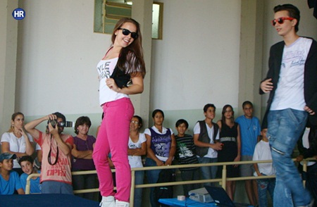 ESCOLA HENRIQUETA MIRANDA REALIZA ENCONTRO DE ARTE E CULTURA
